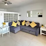 Apartment On Peaceful Complex Port Royal K007 *